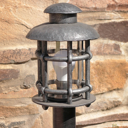 Exteriérové ručne kované svietidlo Klasik M - stojanová lampa na osvetlenie vonkajších priestorov