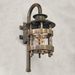 Luxusné exteriérové svietidlo HISTORIK - kovaná nástenná lampa v historickom štýle s logom UKOVMI - záhradná lampa