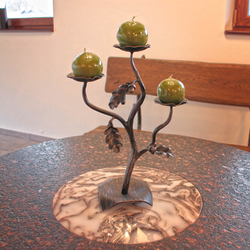 Forged candleholder OAK BRANCH will bring a breath of forest to the interior – a design candleholder