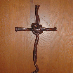 Kovaný kríž na stenu